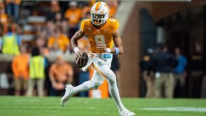 Tennessee vs. Georgia prediction, odds, line: 2024 college football picks, prop bets by expert on 203-124 roll