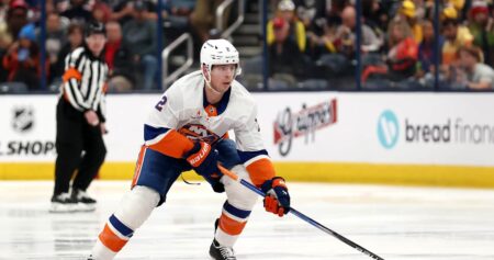 Islanders’ Mike Reilly to Undergo Heart Surgery; Issue Found During Concussion Test