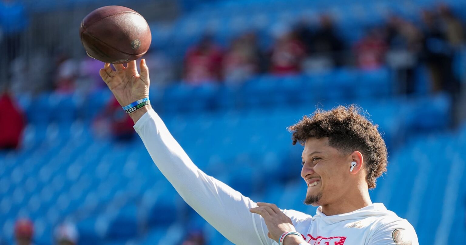 Chiefs’ Patrick Mahomes Says He’d ‘Love’ to Win a Game Before ‘Very Last Play’