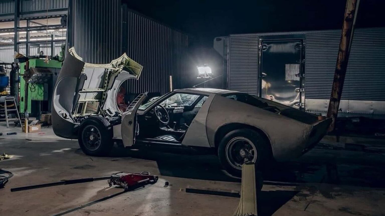 Liberty Walk Got Its Hands On a Lamborghini Miura