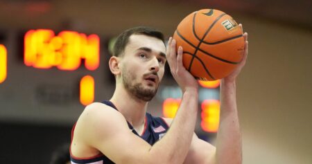 UConn’s Alex Karaban Hospitalized After Huskies’ 3rd Loss to Unranked Team in Maui