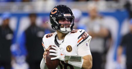 Caleb Williams ‘Didn’t Appreciate’ Hit by Lions’ Campbell; Bears QB’s Knee is ‘Fine’