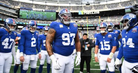 Giants’ Dexter Lawrence Diagnosed with Dislocated Elbow After Injury vs. Cowboys