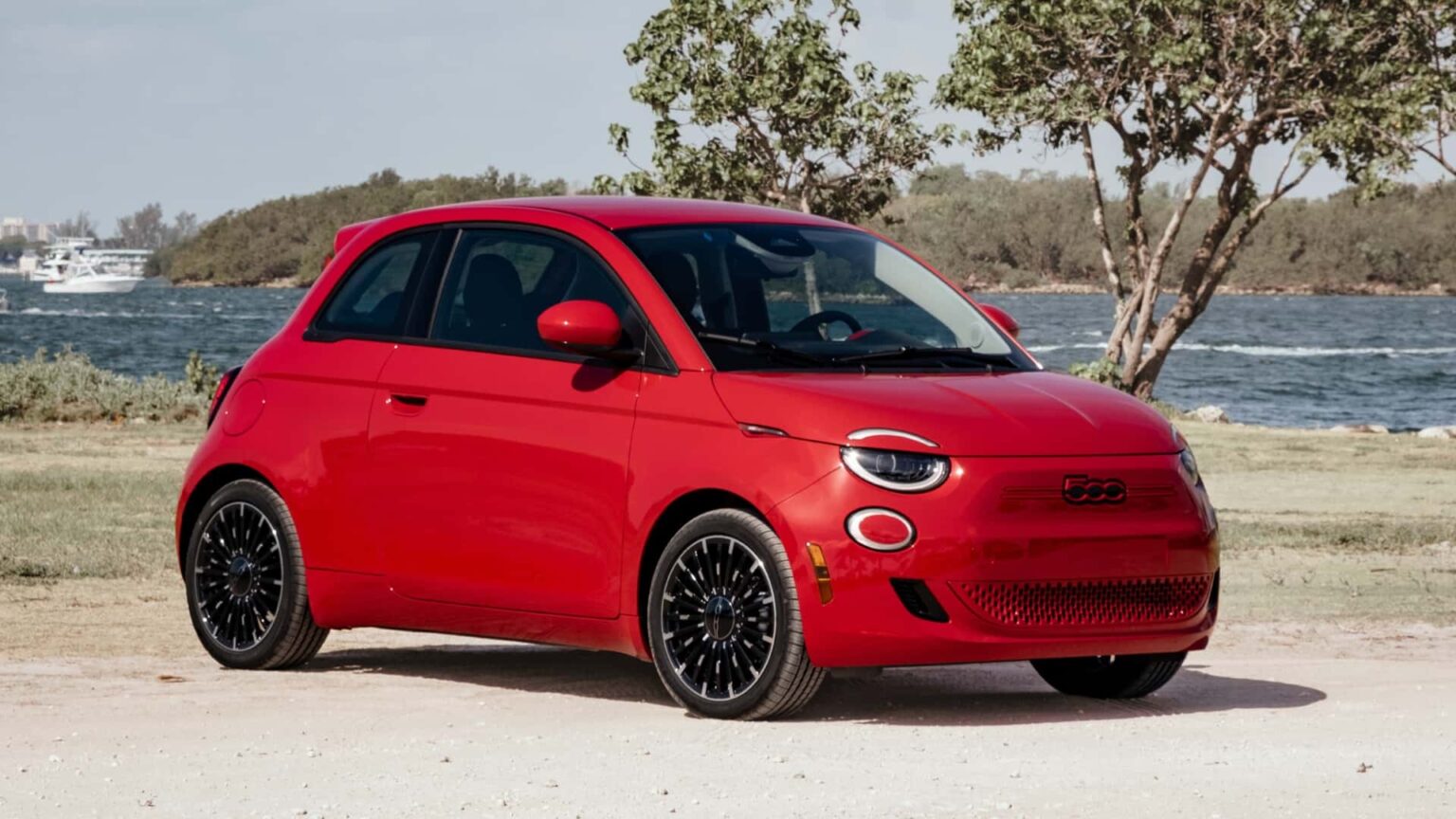 Fiat 500e Production Paused, Again