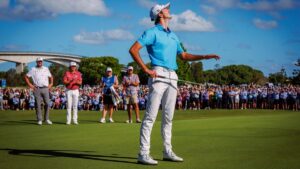 Elvis Smylie holds off mentor Cam Smith to win the Australian PGA by 2 shots