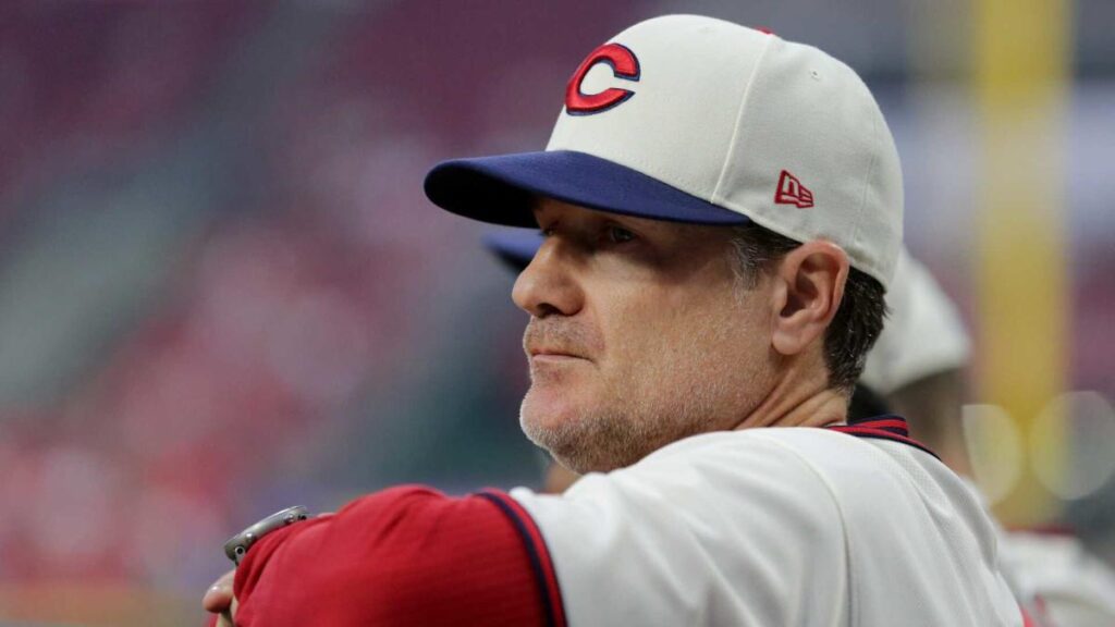 Blue Jays hire former Reds manager David Bell as VP of baseball operations and assistant GM