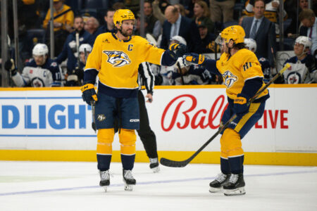 Predators Pull Away in Third for Much-Needed Win over Jets