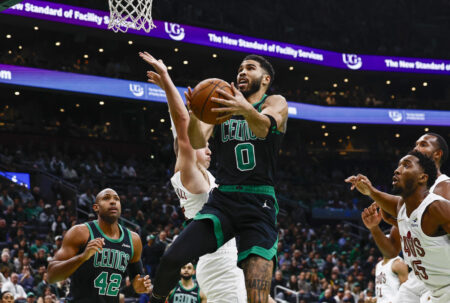 Celtics fend off Cavaliers rally, hand Cleveland its 1st loss after 15-0 start