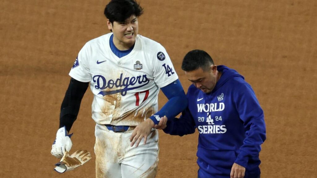 Dodgers star Shohei Ohtani has surgery to repair labrum tear in shoulder after World Series injury