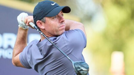 McIlroy & Hatton one shot off leader Rozner in Dubai