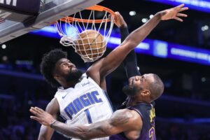 Lakers’ six-game winning streak ends in late collapse to Orlando Magic