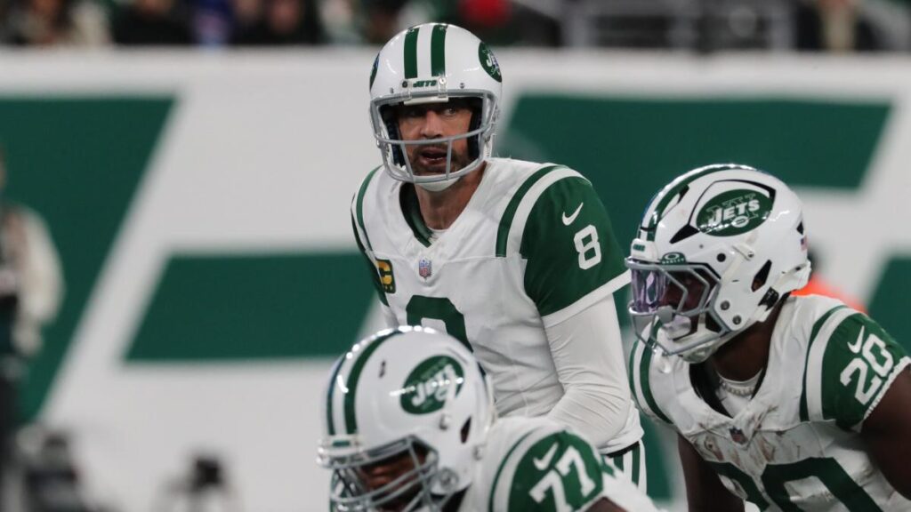 Aaron Rodgers is completely off the Jets’ injury report