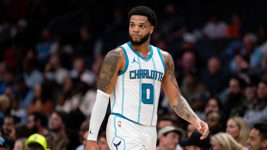 Hornets Miles Bridges out with bruised knee, to be reevaluated in two weeks