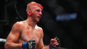 UFC fighter Dan Hooker goes hard, knocks down streamer iShowSpeed in sparring session