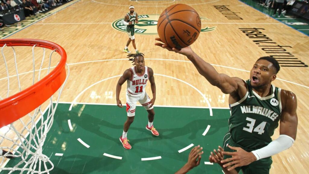 Antetokounmpo scores 41 points as Bucks beat Bulls