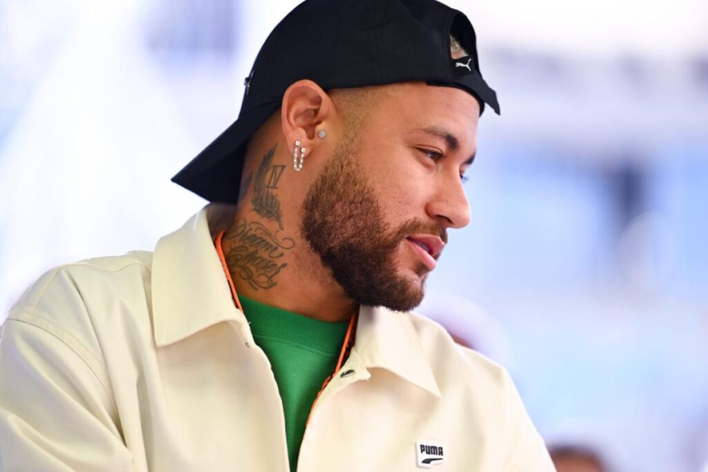 Neymar lands in Barcelona ahead of the club’s 125th anniversary celebration event