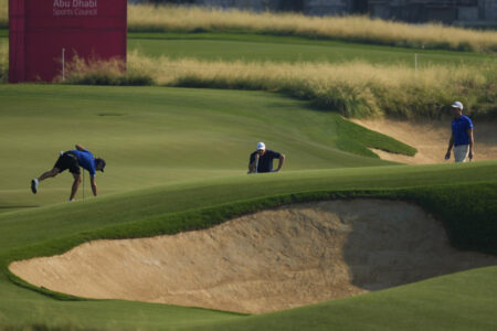 Cameron Smith moves into a share of the 2nd-round lead at the rain-shortened Australian PGA