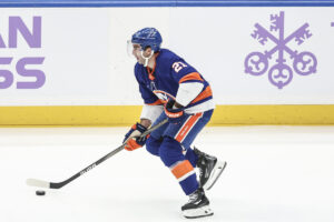 Palmieri Scores Twice, Islanders Defeat The Blues 3-1 To Snap Three-Game Skid