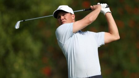 Watch: Nick Hardy slam-dunks albatross, but not enough to make cut in Bermuda