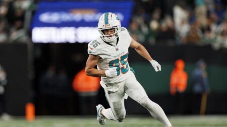 Dolphins won’t activate River Cracraft this week