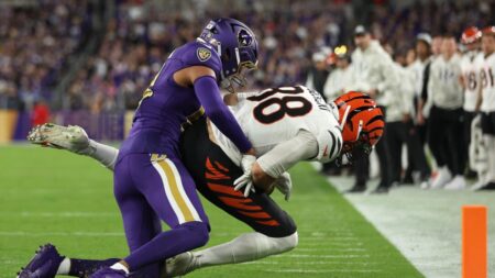 Thursday Night Football: Ravens trail Bengals 14-7 at halftime, and S Kyle Hamilton injures ankle