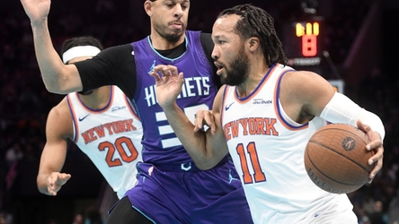 Knicks narrowly escape with 99-98 come-from-behind win over Hornets