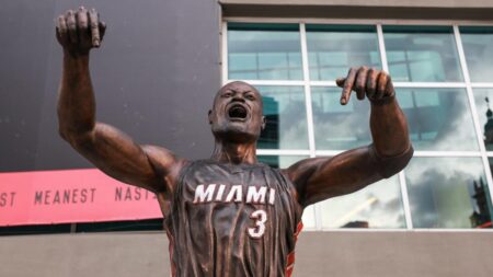 Dwyane Wade Sculptor Faces Critics, Recalls Response to MJ Bronze