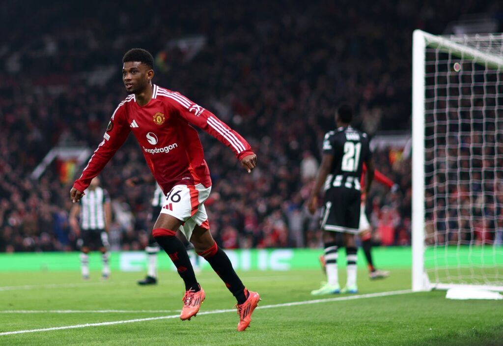 Man Utd v PAOK LIVE: Latest score as Amad Diallo stunner wraps up Europa League victory