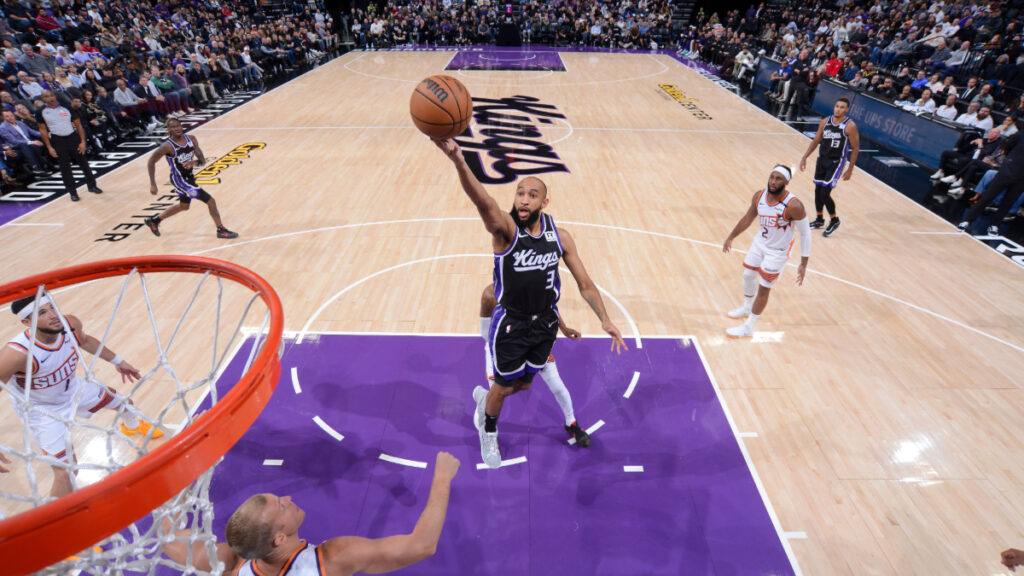 Brown, McDermott laud Kings’ bench reliability amid Monk’s absence