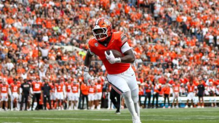 Bowling Green TE Harold Fannin closing in on all-time NCAA records: ‘He’s a guy that can do it all’