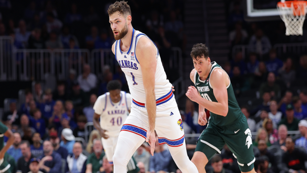 Kansas vs. Michigan State score: Hunter Dickinson powers No. 1 Jayhawks past Spartans in Champions Classic