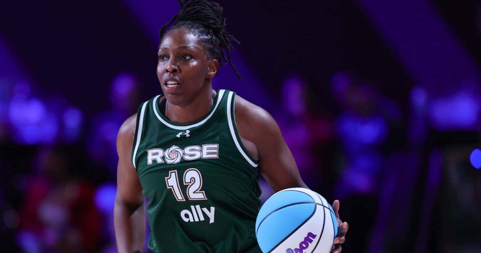 Angel Reese Ejected as Chelsea Gray, Rose Impress Fans in Unrivaled Win vs. Laces