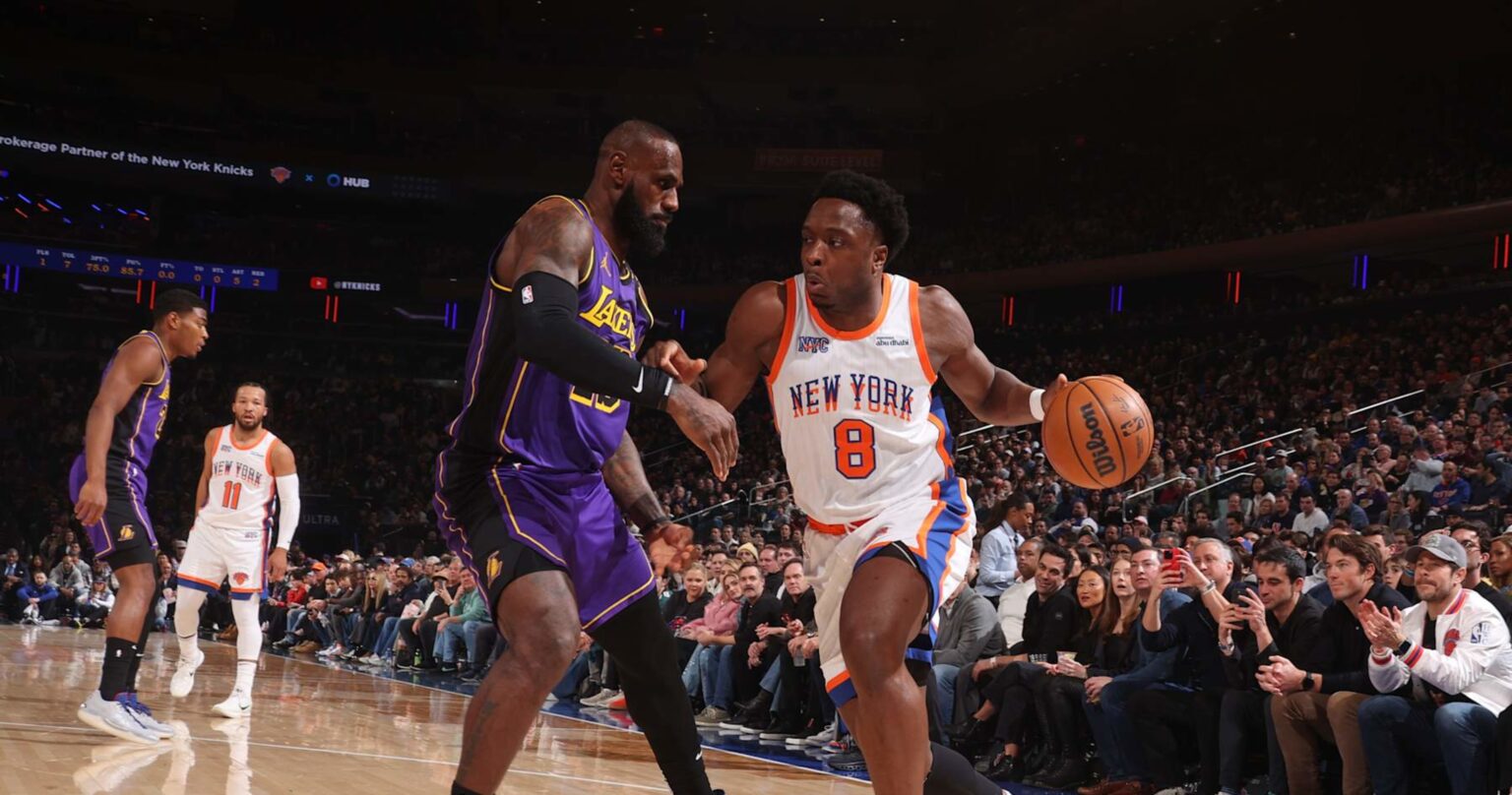 OG Anunoby’s X-Rays on Foot Injury Negative After Exit in Knicks’ Loss to Lakers