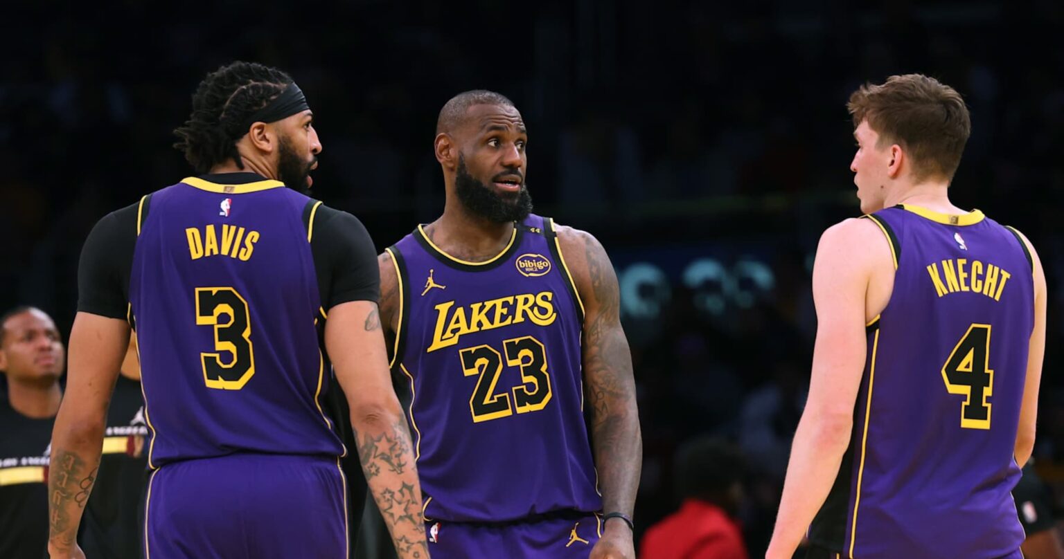 Lakers Rumors: Knecht, 1st-Round Picks in Original Luka, Anthony Davis Trade Package