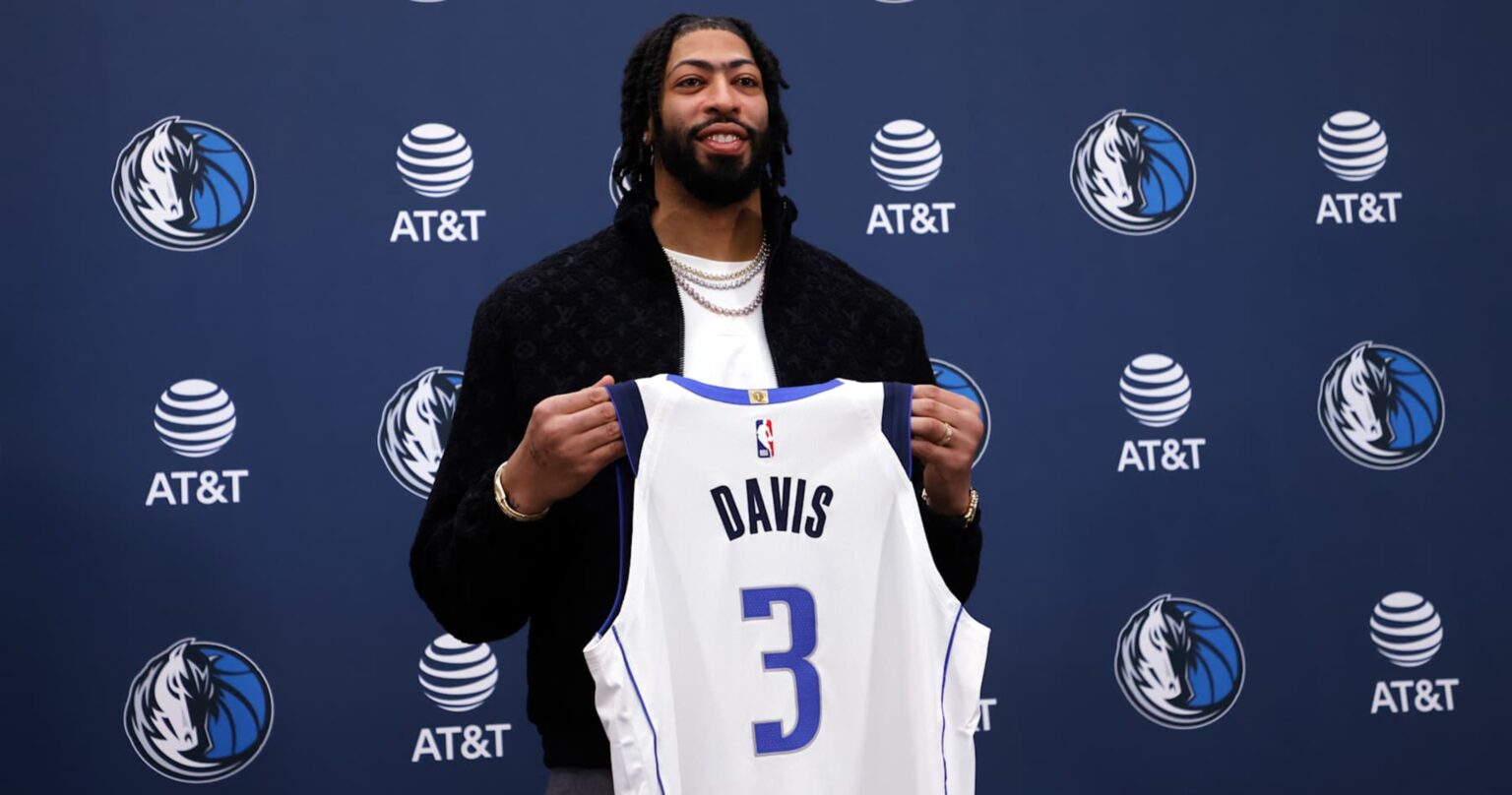 Anthony Davis Exits Mavs Debut with Lower-Body Injury After Trade from Lakers