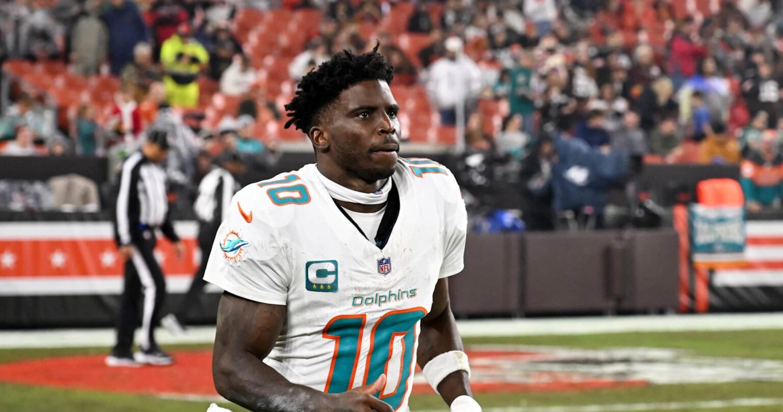 Tyreek Hill Rumors: Dolphins ‘Do Not Plan to Trade’ WR After Apology