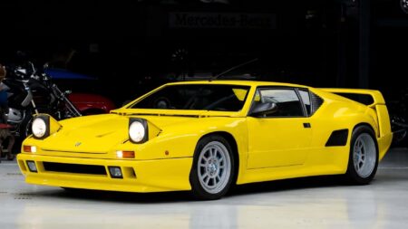 Be a Hero, Buy This Ultra-Rare De Tomaso Pantera