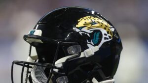 Jaguars will retain TE coach Richard Angulo