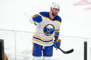 Sabres Should Make Big Move With Jason Zucker