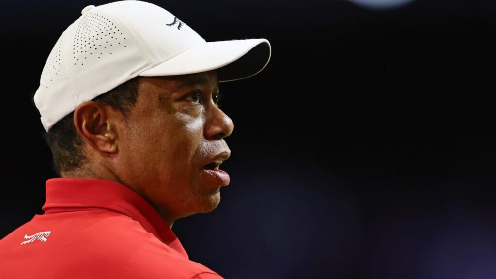 Tiger Woods postpones return, withdraws from Genesis Invitational