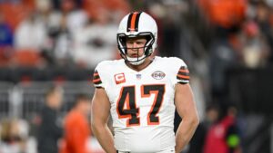 Browns release LS Charley Hughlett