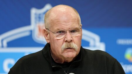 Andy Reid sees injury concern on tush push, but “I’d probably do it” if effective