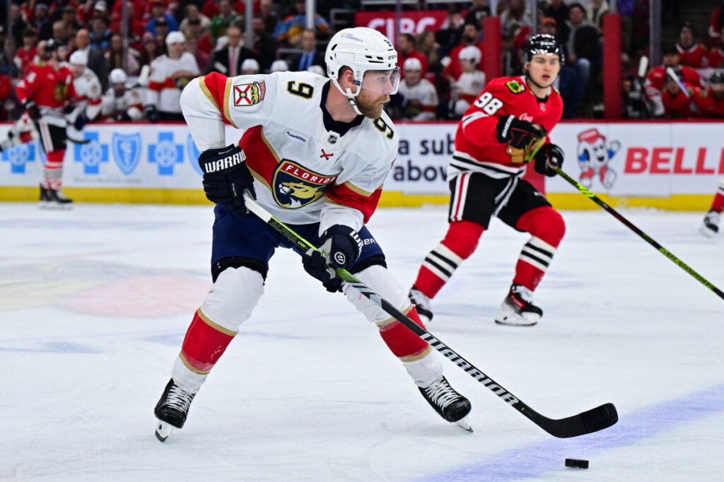 Panthers looking to string some wins together, set to host lowly Blackhawks