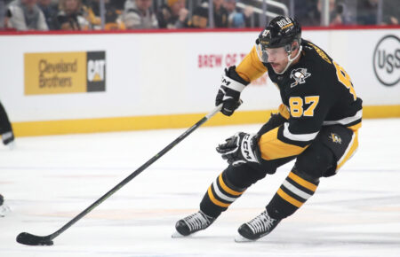 Sidney Crosby Being Evaluated For Upper-Body Injury, Penguins Make Roster Move