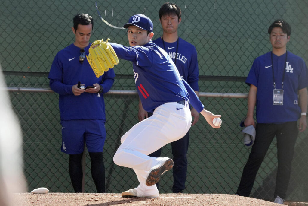 Roki Sasaki’s first live batting practice draws a crowd at Dodgers camp: ‘Everybody’s excited to watch it’