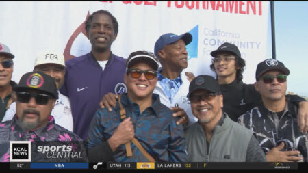 Former Lakers host golf tournament for fire victims