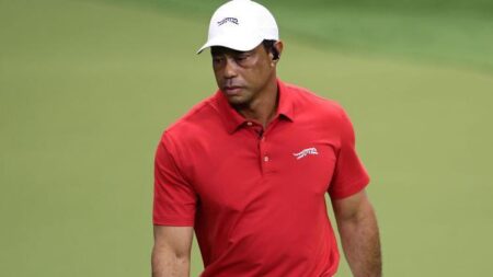 Woods pulls out of Genesis after mother’s death