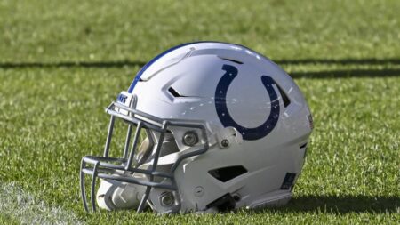 Colts to hire Jerome Henderson as DB coach