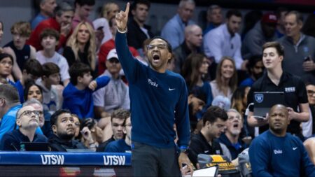 Miami targeting Duke assistant Jai Lucas to replace Jim Larrañaga as Hurricanes coach