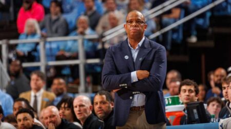 North Carolina coach Hubert Davis plans to hire a GM as part of major overhaul for Tar Heels program